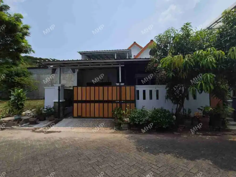 Rumah Tanah Luas Siap Huni Dijual
