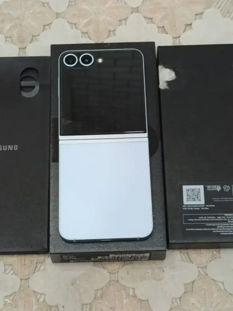 Samsung Z Flip 6 12/512 5G
12GB/512GB  SEIN