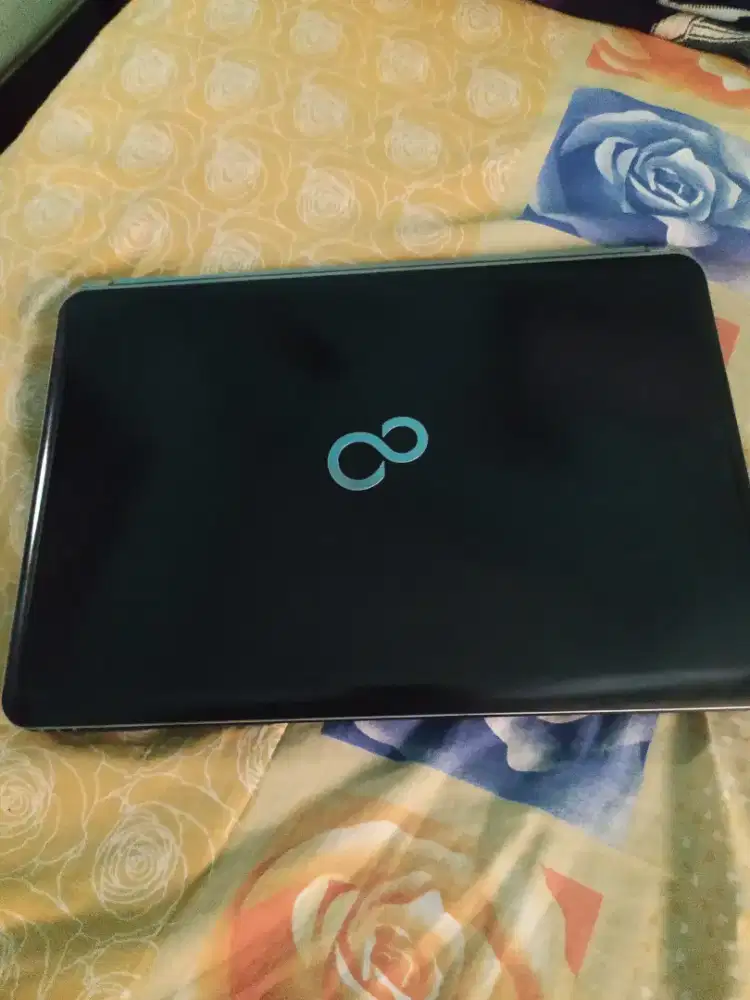 Laptop Fujitsu LH531