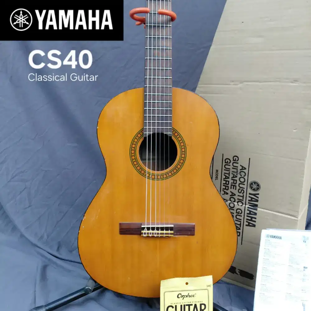 Yamaha CS40 Original Gitar Klasik size 3/4 Nylon