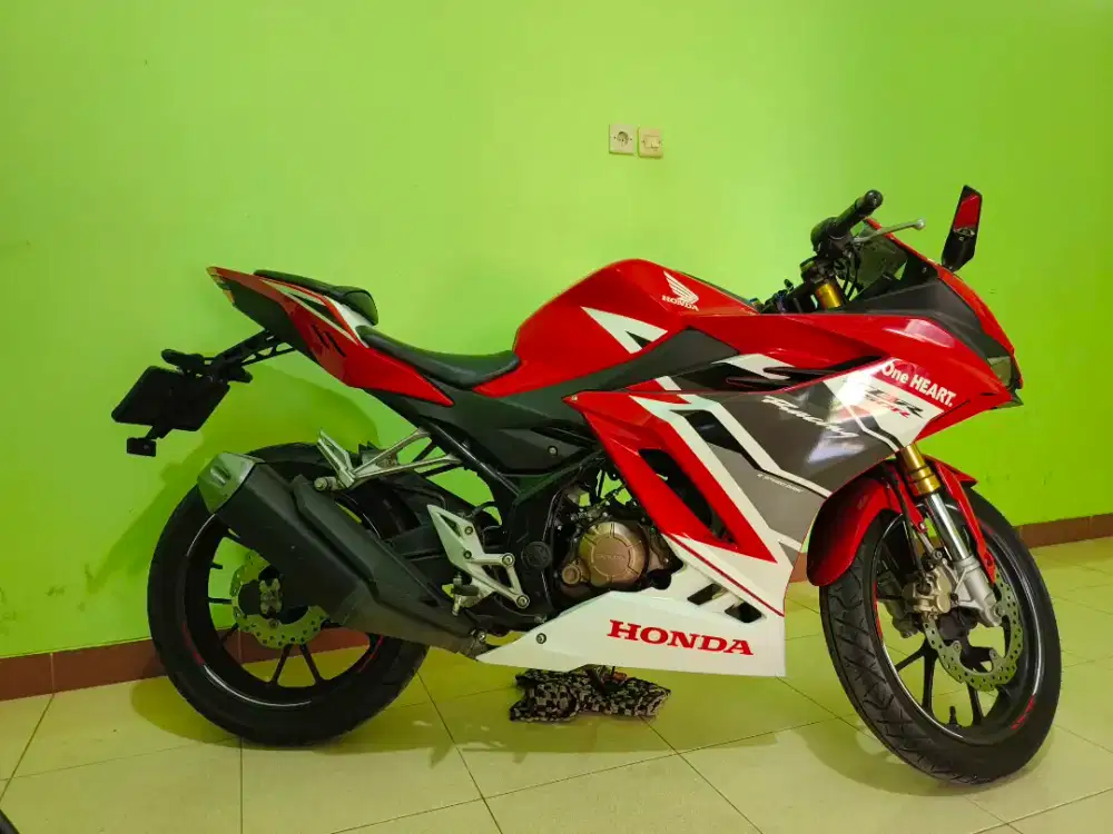 CBR 150R Like New
