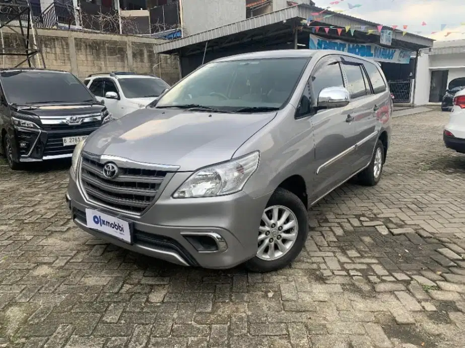 LOW DP Toyota Kijang Innova 2.0 E Bensin-AT 2015 BFN
