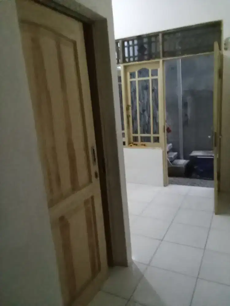 Rumah petak dalam gang