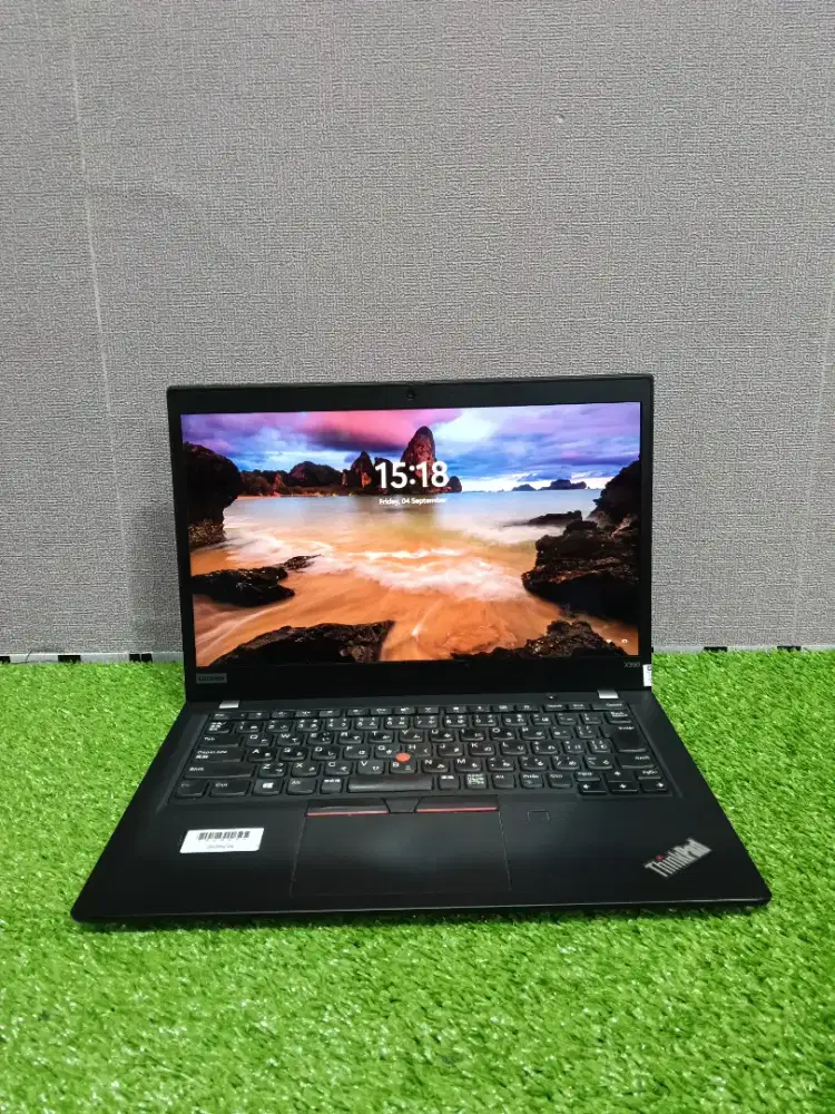 Lenovo Thinkpad X390 Intel core i5 Gen 8 ram 16gb SSD 256gb mulus