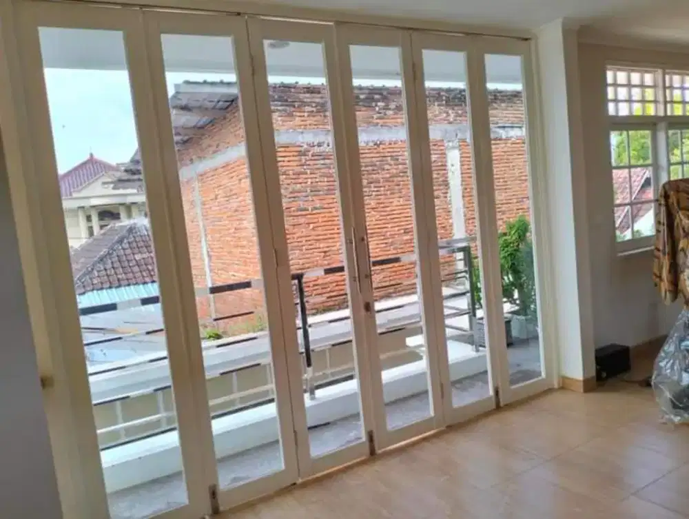 Spesialis pintu kaca dan kaca kusen aluminium