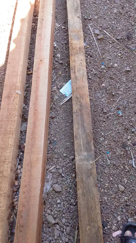 Jual kayu 10 x 10 per batang 180 nego di tempat
