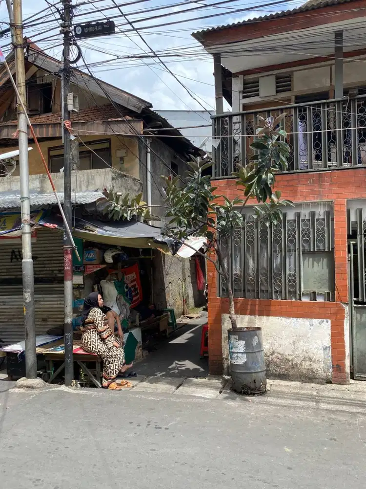 RUMAH DALAM Gg Pekapuran VII 7 (Gg Sentiong Gg2 Buntu) Blakang ALFINDO