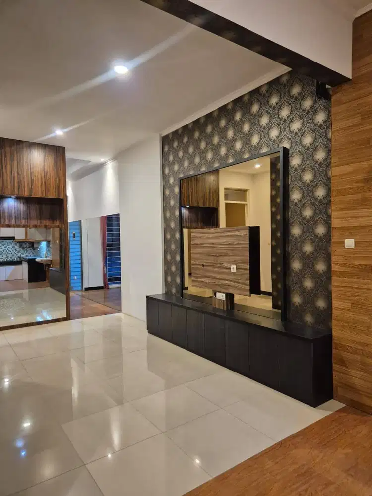 Disewakan Rumah Semi Furnish di Taman Kopo Indah (TKI) 5