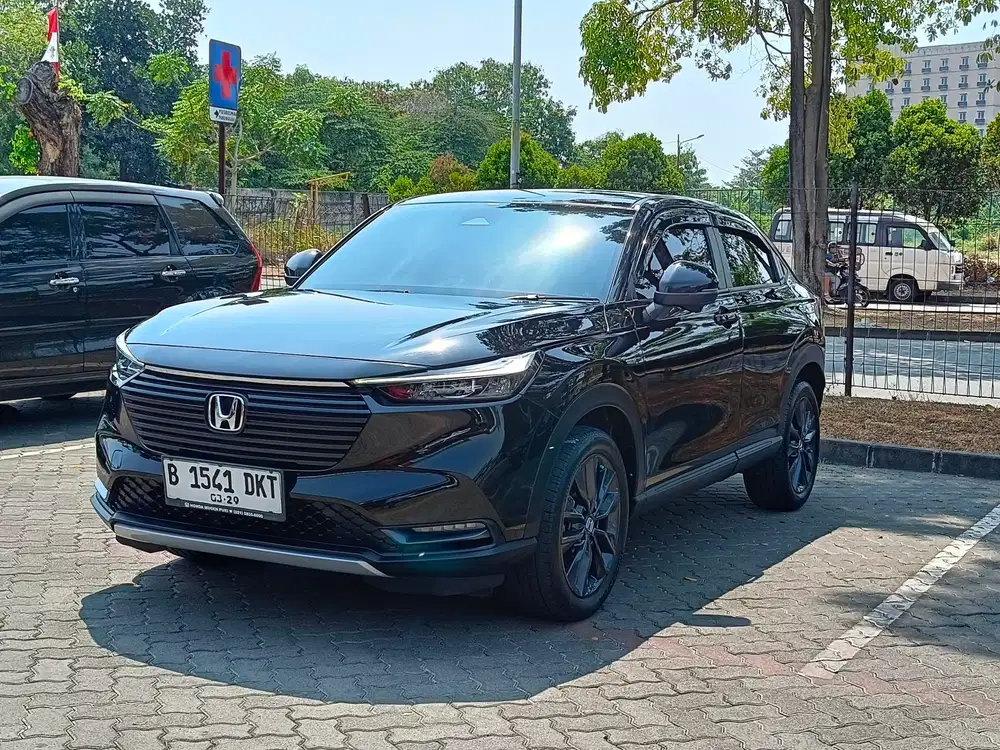 Honda HRV SE 2023 Hitam (22000 record)