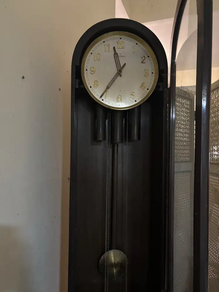 Jam Junghans bekas