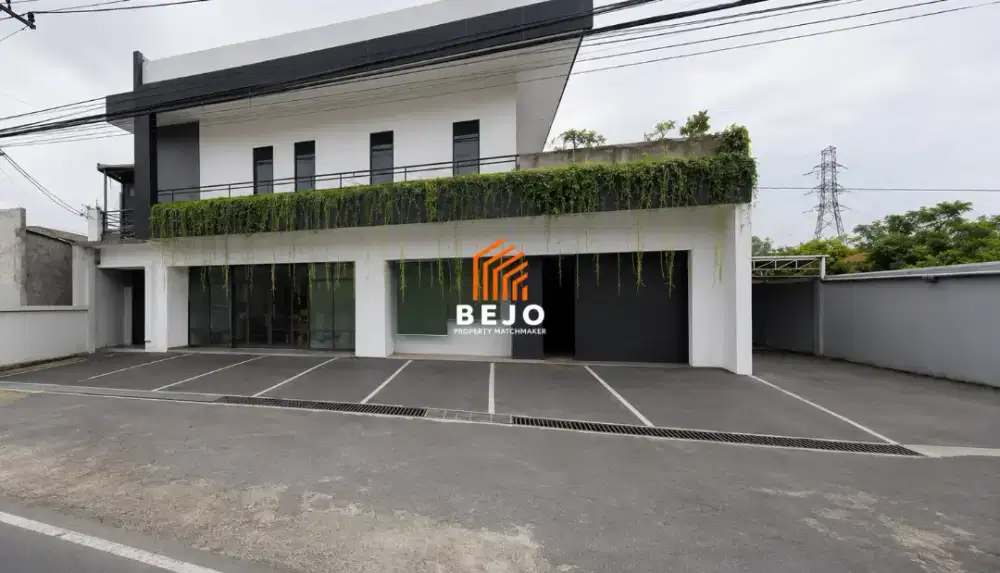 Disewakan Bangunan Usaha parkir luas di Jl Kaliurang
