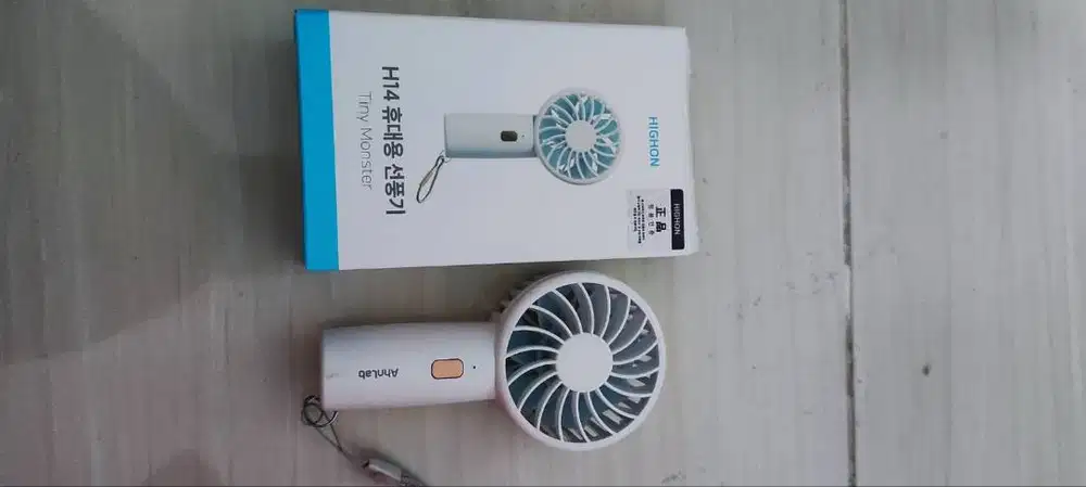 Kipas Angin Mini Portabel