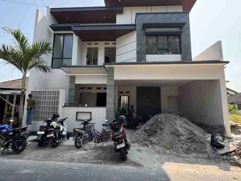 Rumah Mewah 2lt Baru Strategis Dekat GOR dan Gate In/Exit Tol