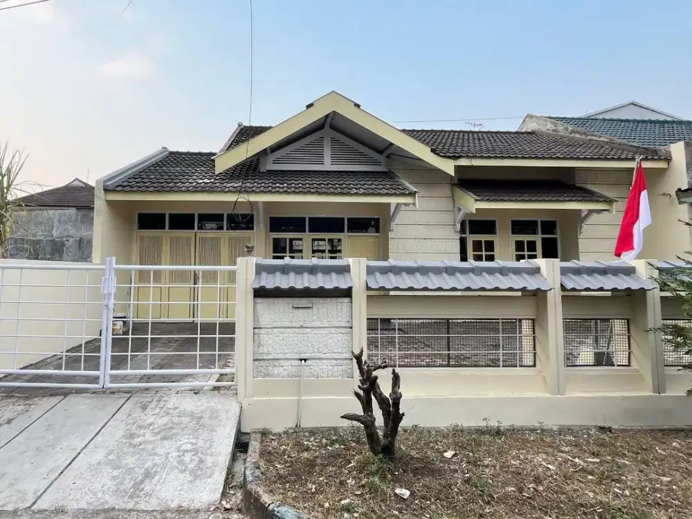 Disewakan Murah Rumah Terawat di PBI Araya Malang Cocok Untuk Kantor (ARN)
