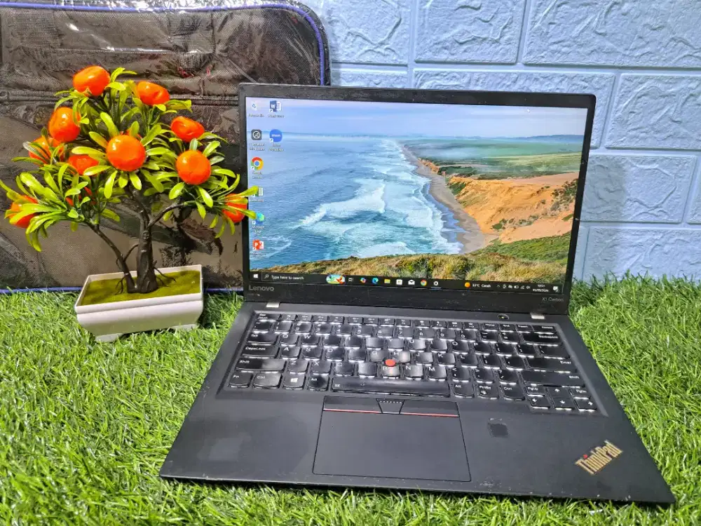 Core i5 gen 7 ram 8 ssd 256 gb ngebutt siap pakai lancar jaya