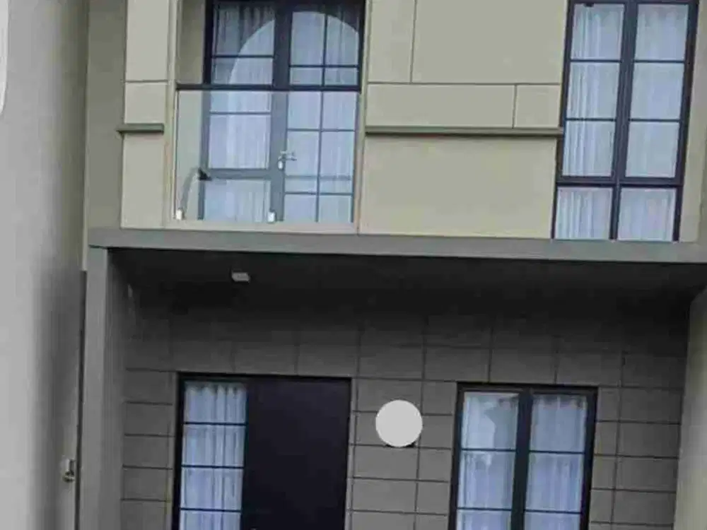 Rumah 2 Lantai Rapih Sudah Renov Siap Huni LT 72 Di Citraland Cibubur Cileungsi