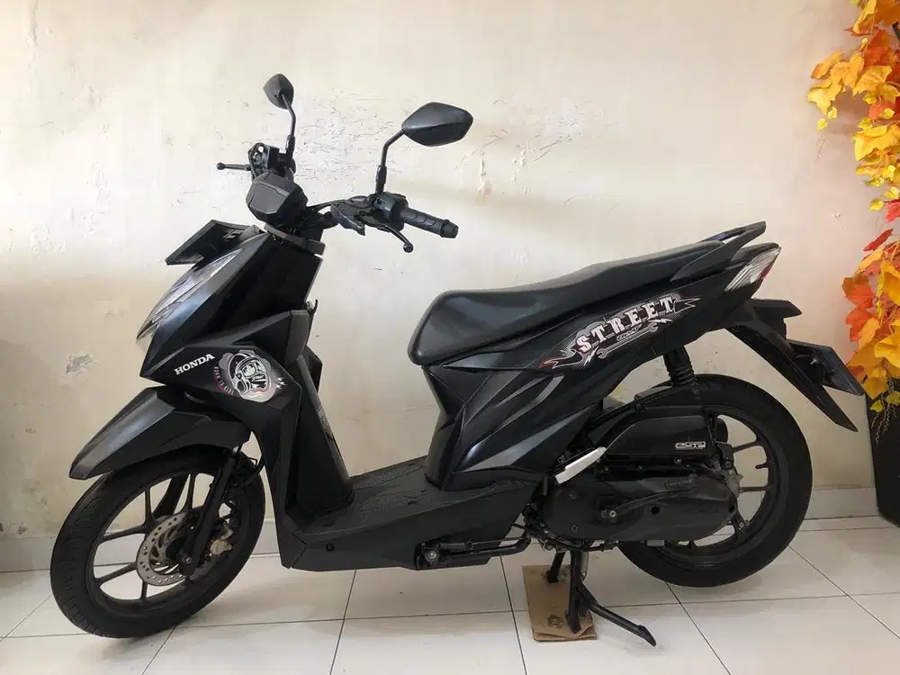 Honda Beat Street Th.2023 black istimewa!!