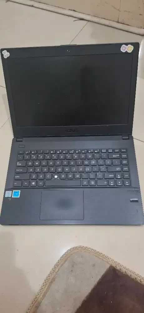Asus pro i3 gen 6 fisik mulus mati total mesin masi segel