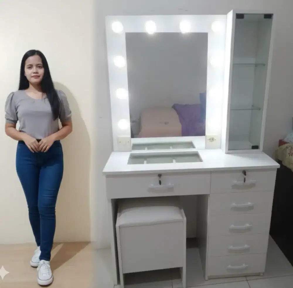Meja Rias Vanity Stock Ready. Pesan Bisa COD