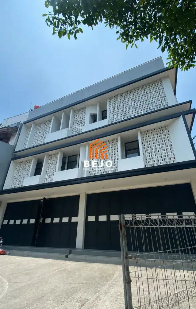 Disewakan Ruko 3 lantai di Jl Magelang cocok Usaha