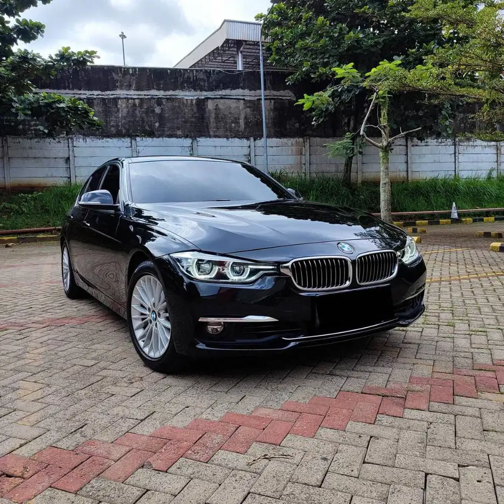 2018 BMW F30 320i Luxury Line 2.0 AT