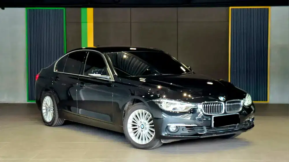 BMW 320 320i Luxury 2018 LCI