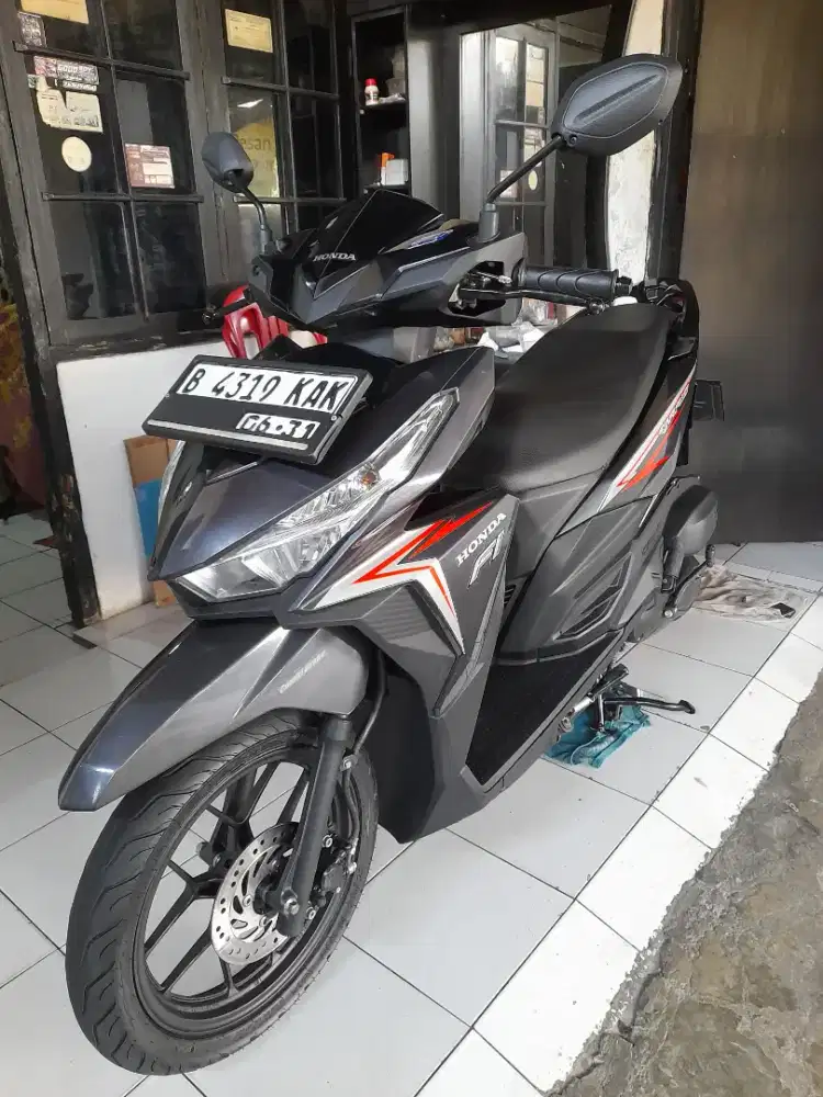 Vario thn 2016 plat. B