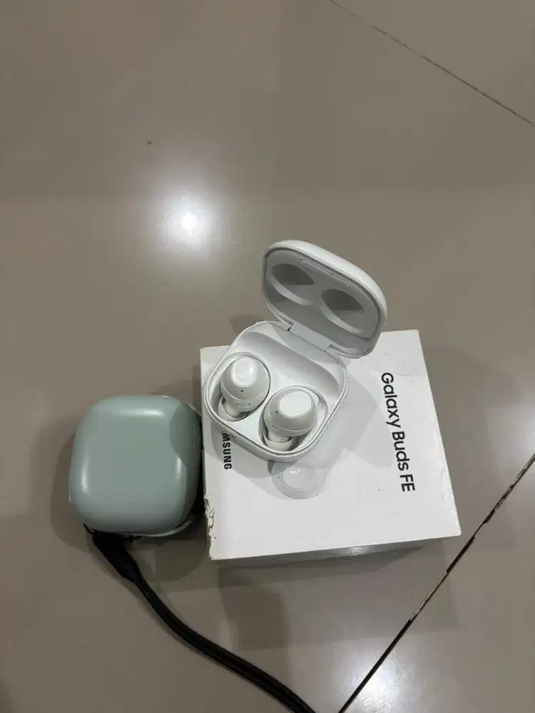 Samsung Buds FE