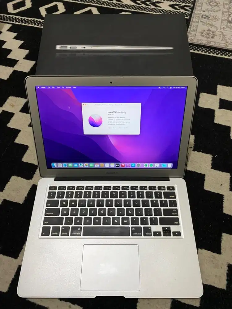 MacBook Air 13 inch 2011 ram 4/128gb Core i5 mulus no minus