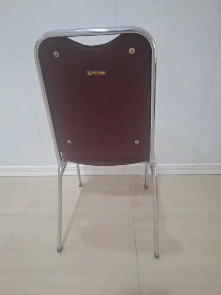 Kursi Futura Seken