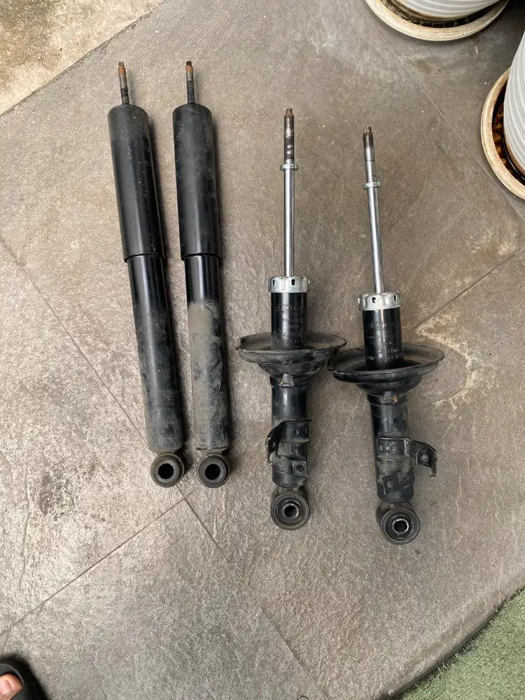 Jual shock absorber/breaker ex innova reborn umur 1 tahun AC DELCO