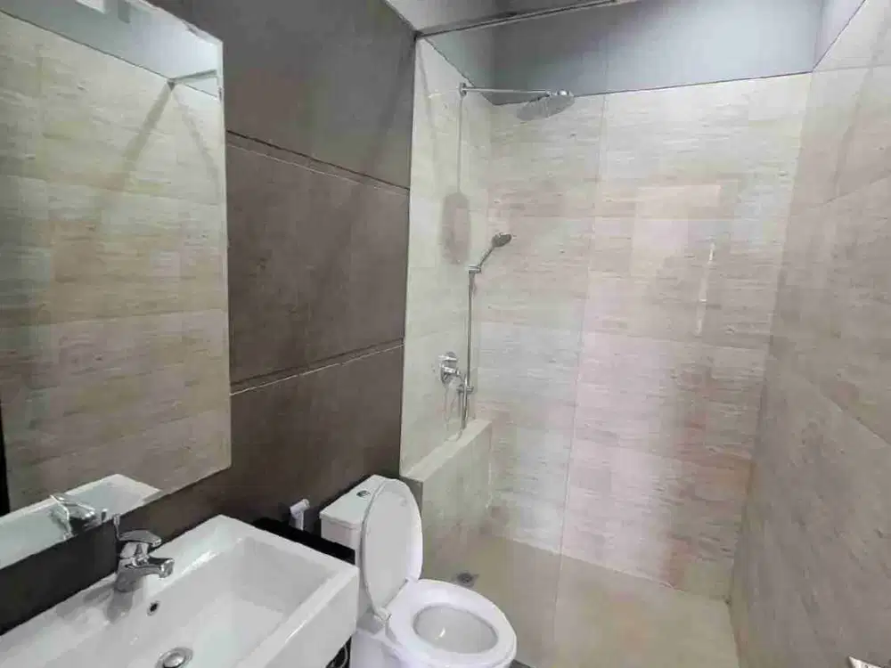 dijual rumah di setra duta