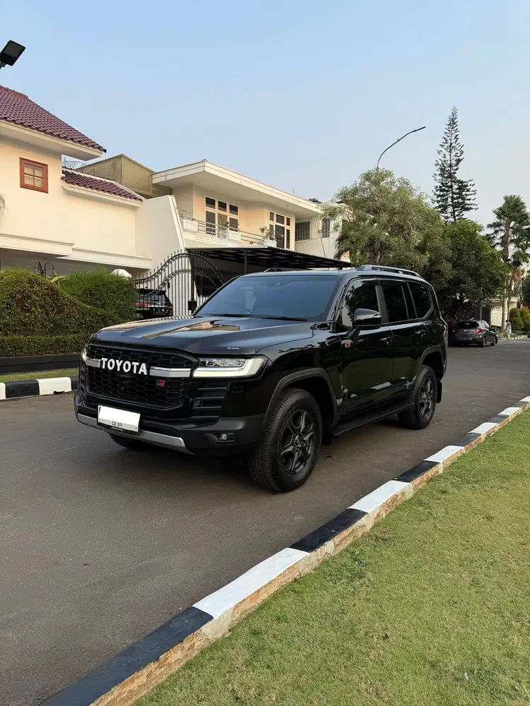 CASH 2024 Toyota Land Cruiser GR Sport VX300 ATPM