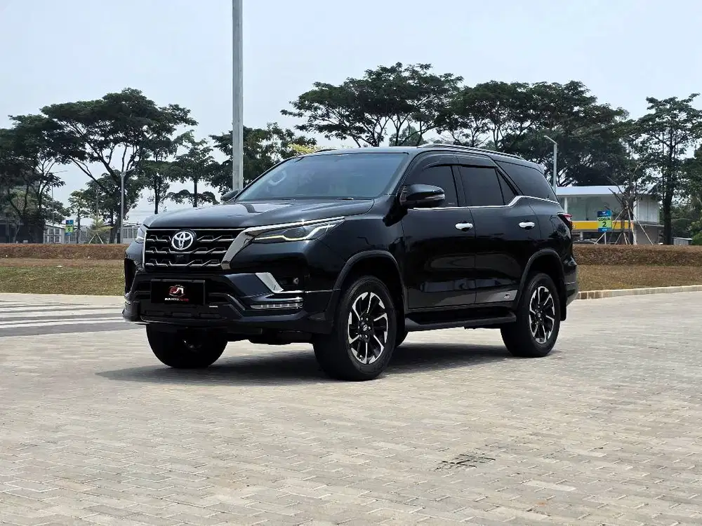 2020 TOYOTA FORTUNER GR 2.8 2021 DIESEL 4X2 2022 HITAM METALIK