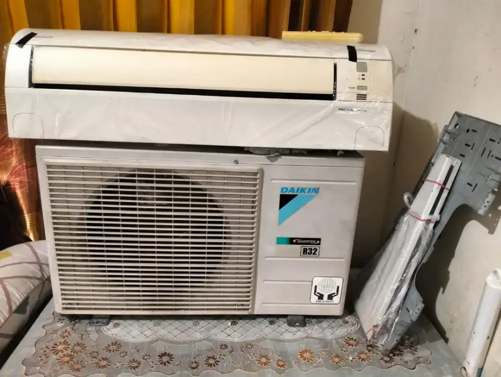 AC daikin  inverter