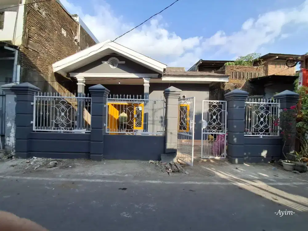 Dikontrakan rumah di tengah kota