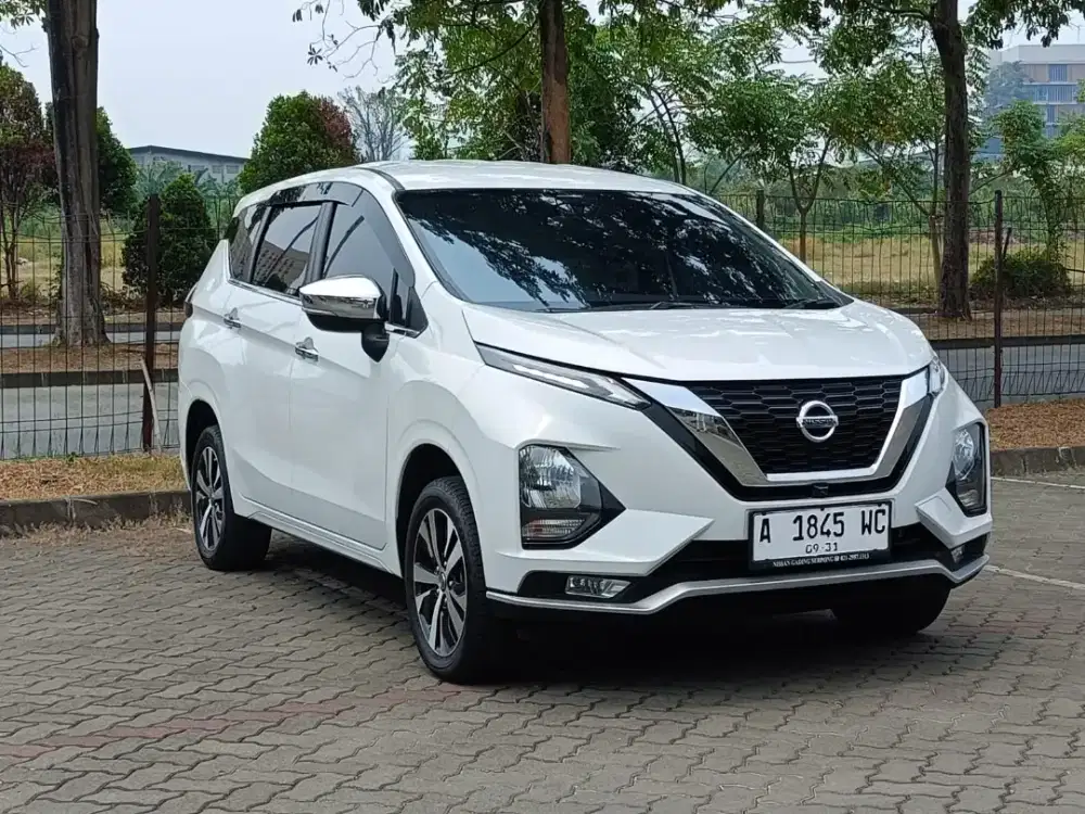 Nissan Livina VL 1.5 Automatic 2021 Bensin Putih Metalik