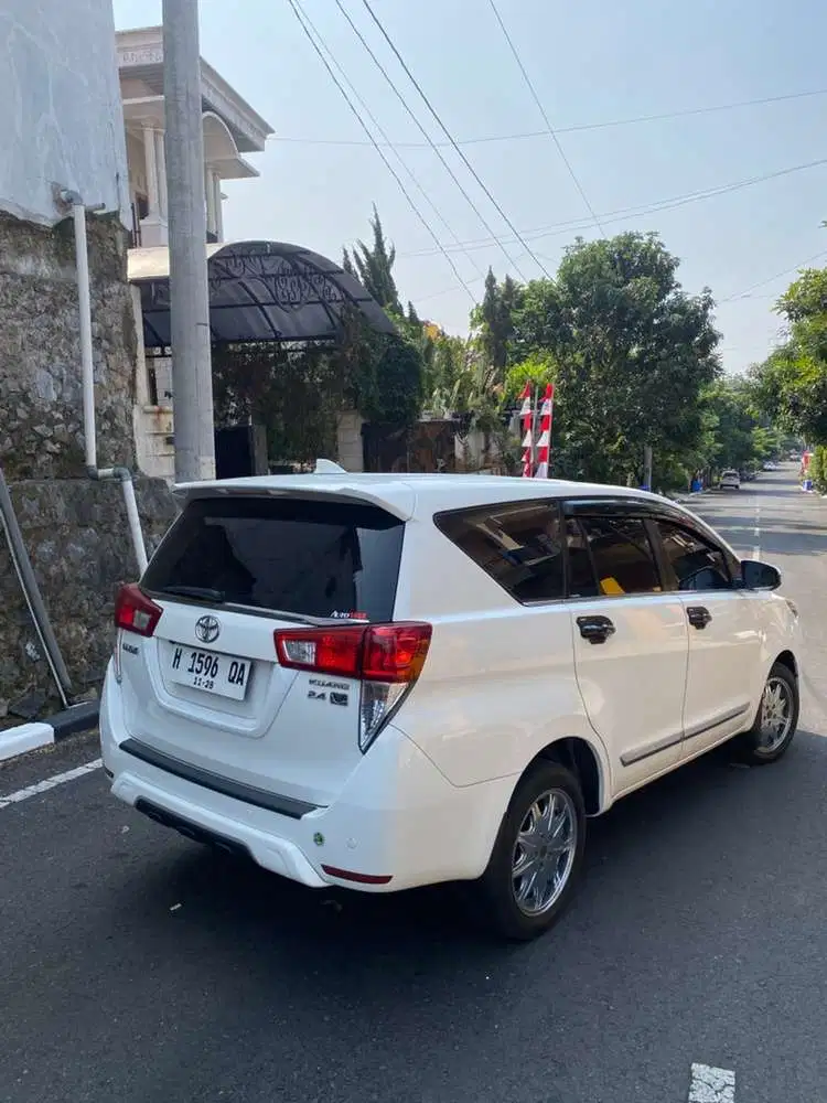 Toyota Kijang Innova Reborn V Diesel Matic