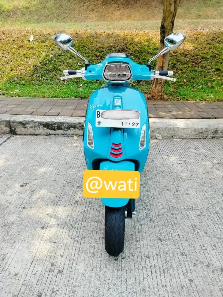 JUAL VESPA SPRINT 150 KM RENDAH!!