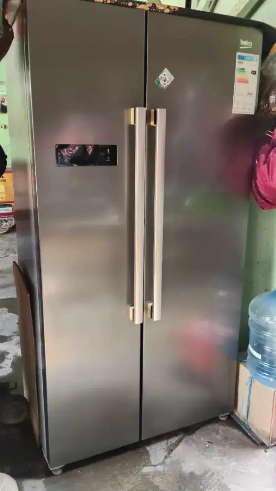 Kulkas dua pintu BECO