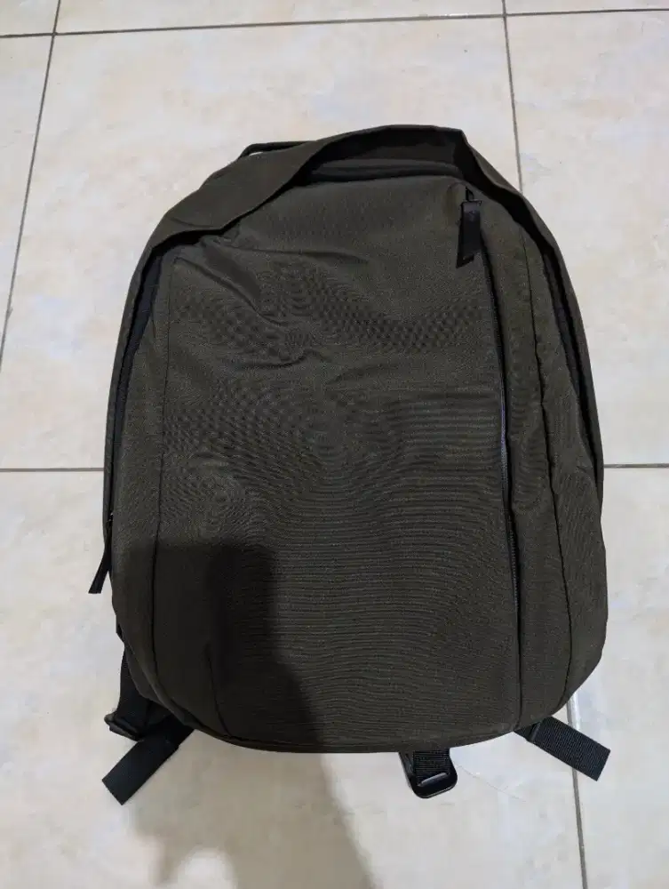 Alpaka Metro Backpack Tas Ransel 12L Fit Laptop 13 ( Preloved )