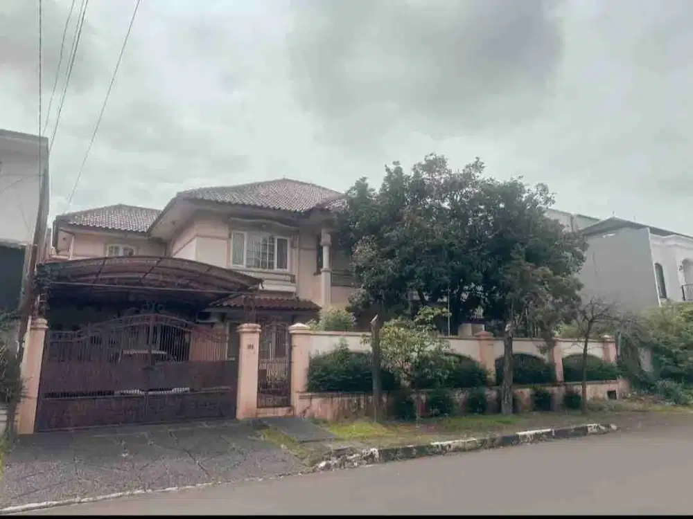 Rumah Besar dan Luas pinggir jalan Boulevard Taman Yasmin Bogor