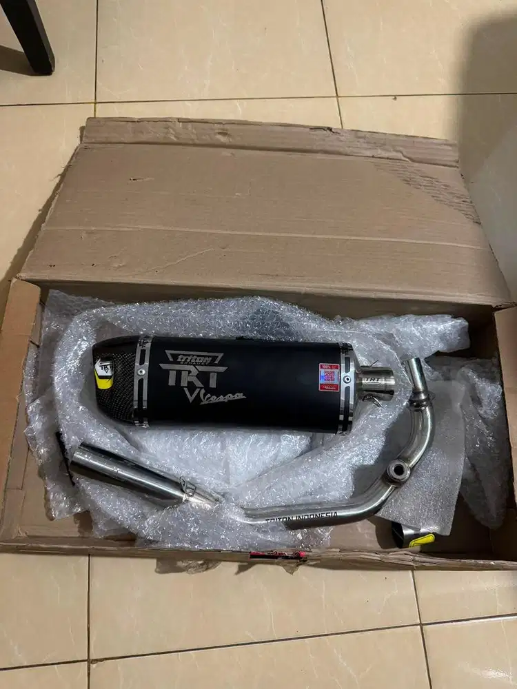 knalpot triton trt vespa carbon