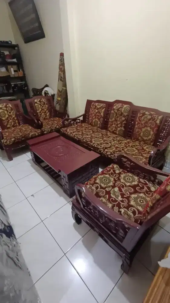 kursi bekas seperti baru