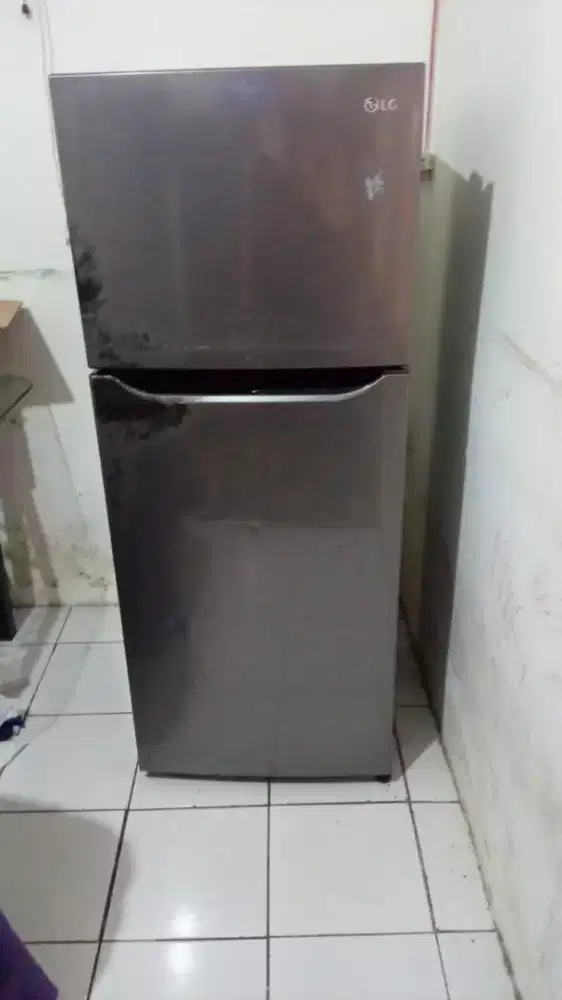 Kulkas LG 2 pintu TIDAK DINGIN / RUSAK TP LAMPU NYALA