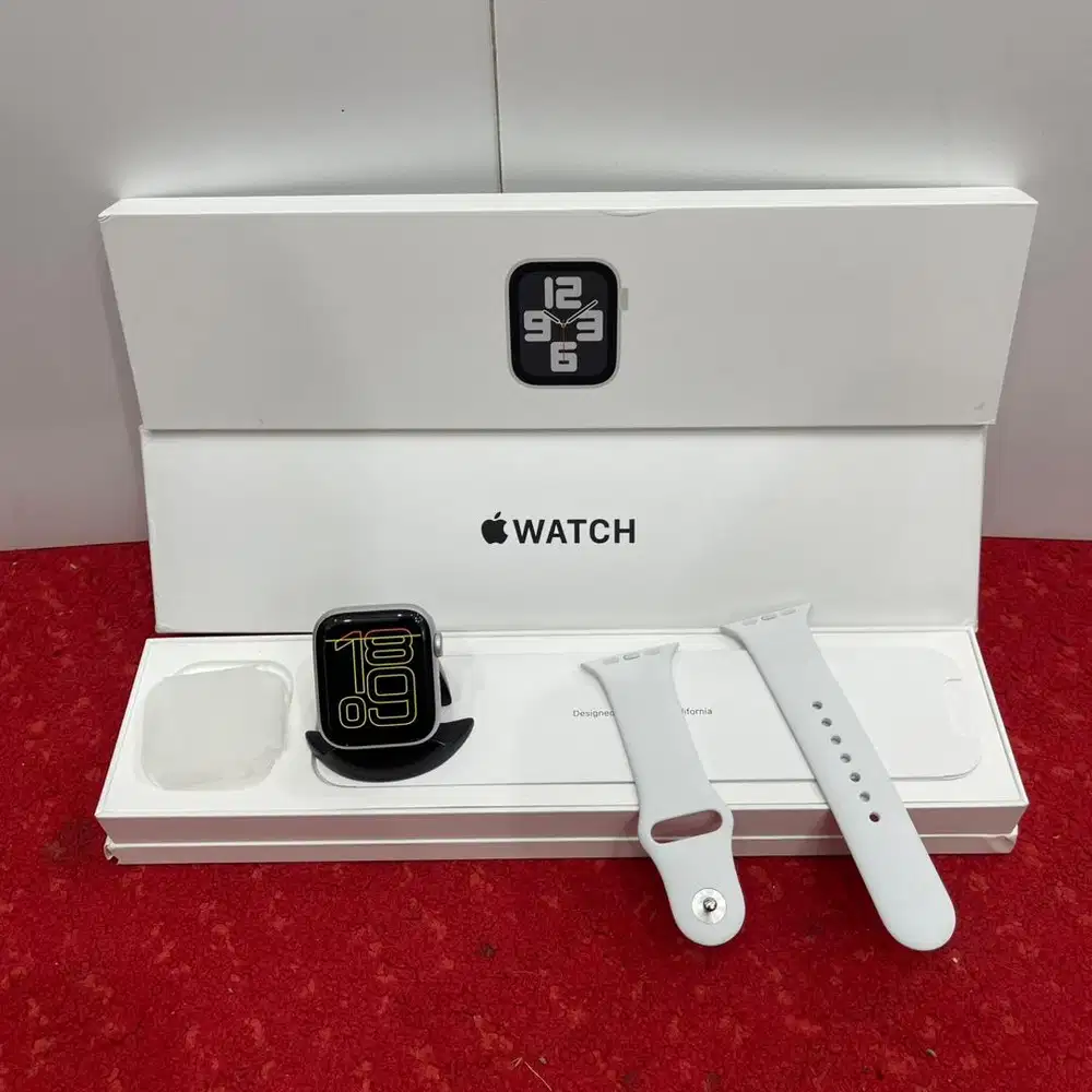 Apple Watch Series SE 2 44mm Silver