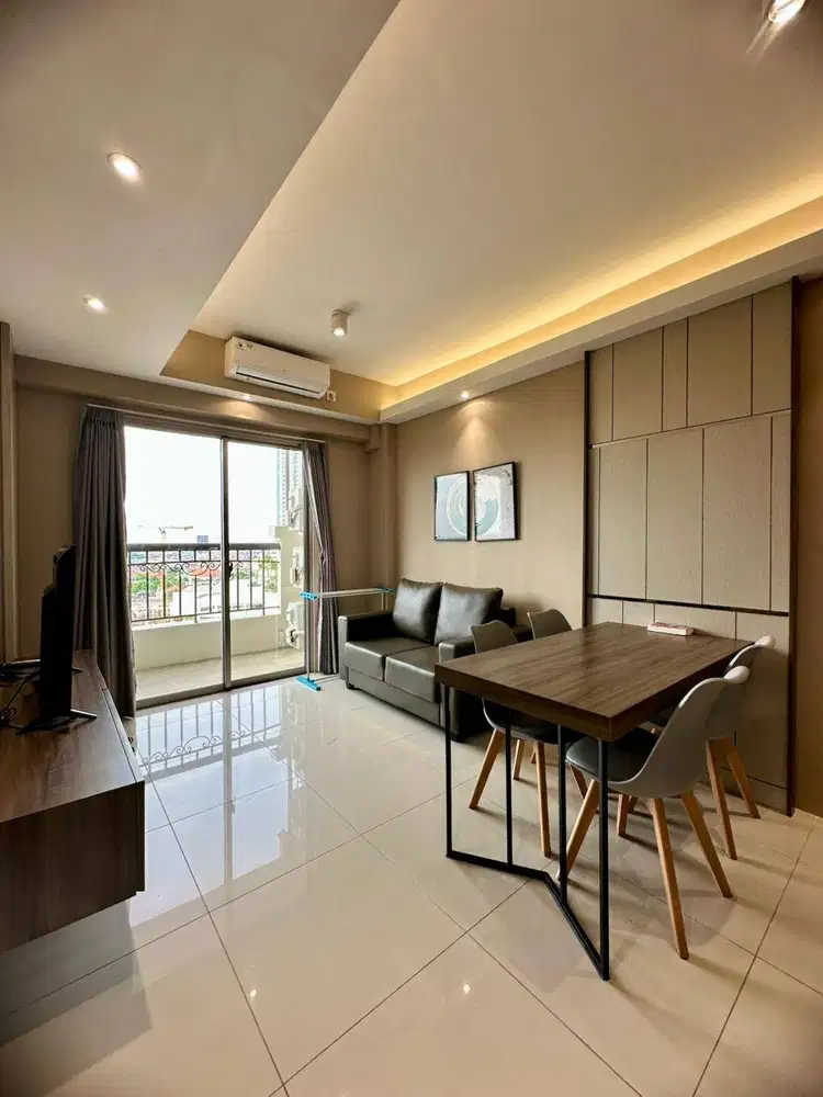 SEWA APARTEMEN MEWAH WATERPLACE SELANGKAH DARI PAKUWON MALL SURABAYA