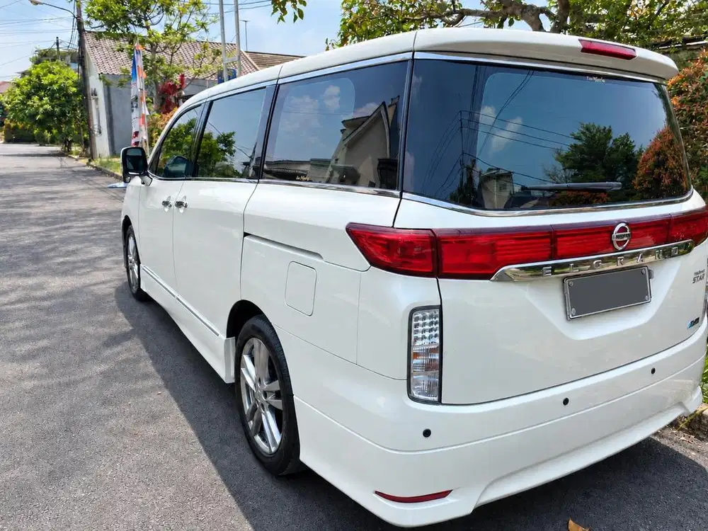 Nissan Elgrand 3.5 HWS 2010 Putih – Terawat, Service Record Rapi