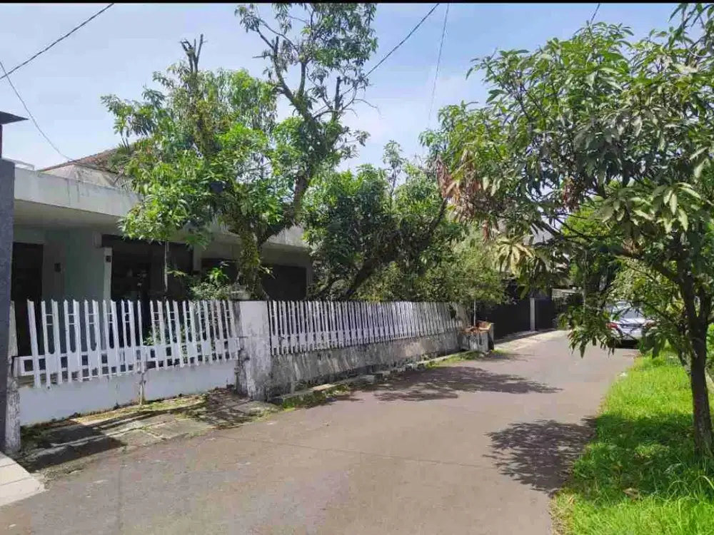 rumah hitung tanah di Buahbatu strategis dekat pusat bisnis dan perbankan