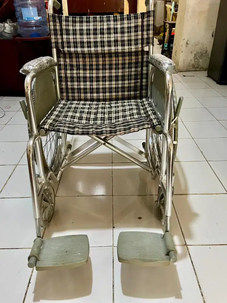 Jual kursi roda merk Gea medical